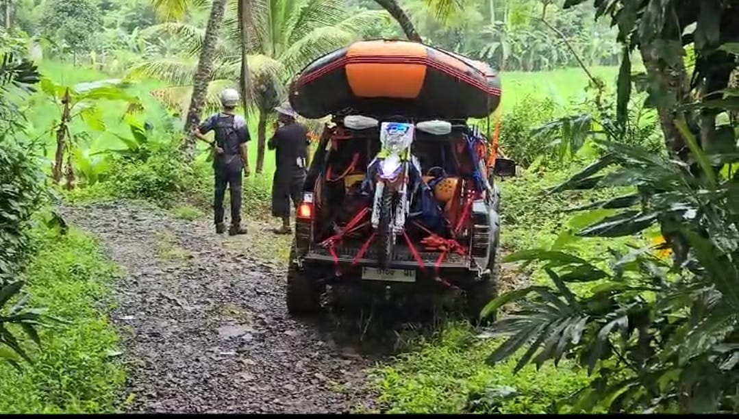 Terjang Arus Cibuni Bagong Mogok Cari Korban Hanyut