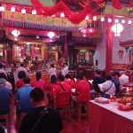 Perayaan Imlek Di Cianjur Berjalan Khidmat, Puluhan Lilin Merah Hiasi Perayaan.