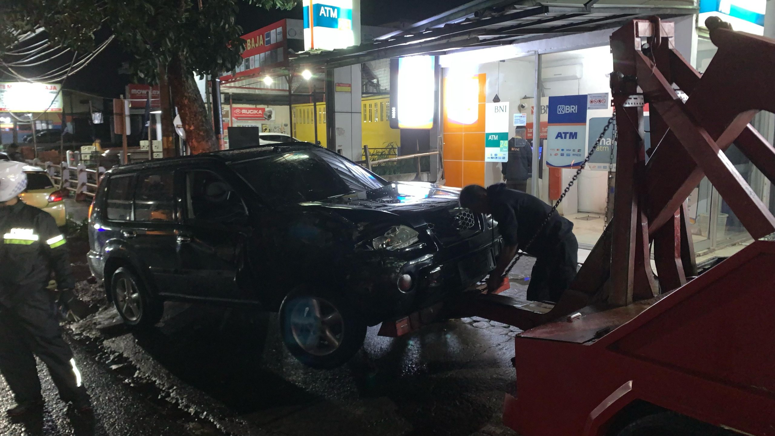 Tabrakan Beruntun Depan Mapolres Cianjur Akibat Sandal Tersangkut