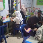 Pelatihan Menjahit di PKBM Arsyad Unggul dan Cerdas, Melatih Siswa Siap Kerja