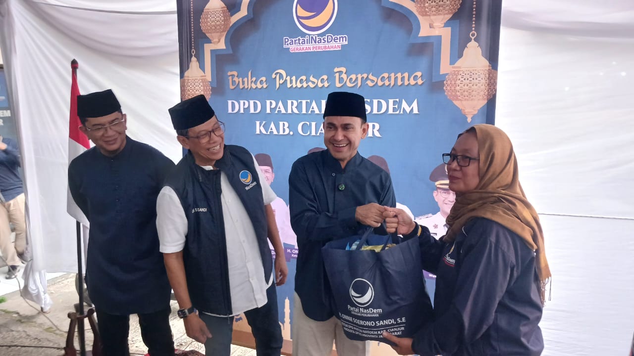 NasDem Cianjur Tebar Kebahagiaan Ramadan dengan Berbagi
