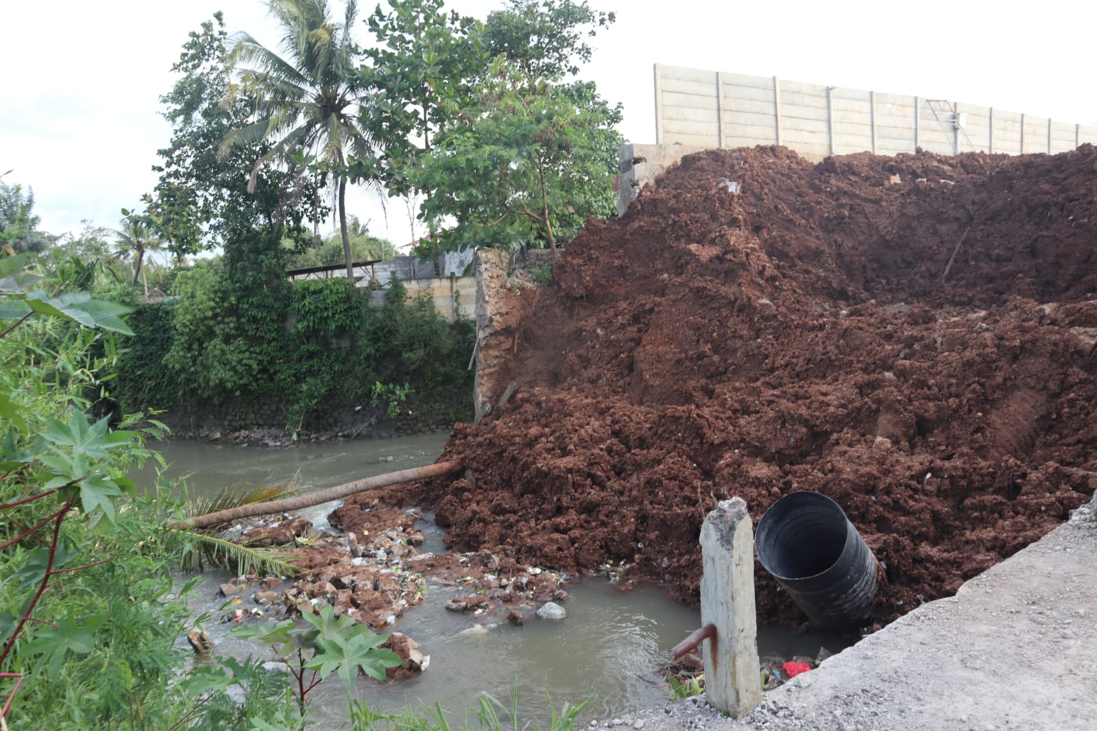 Warga Paseh Minta Gubernur Atasi Pendangkalan Sungai Akibat Aktivitas Perusahaan