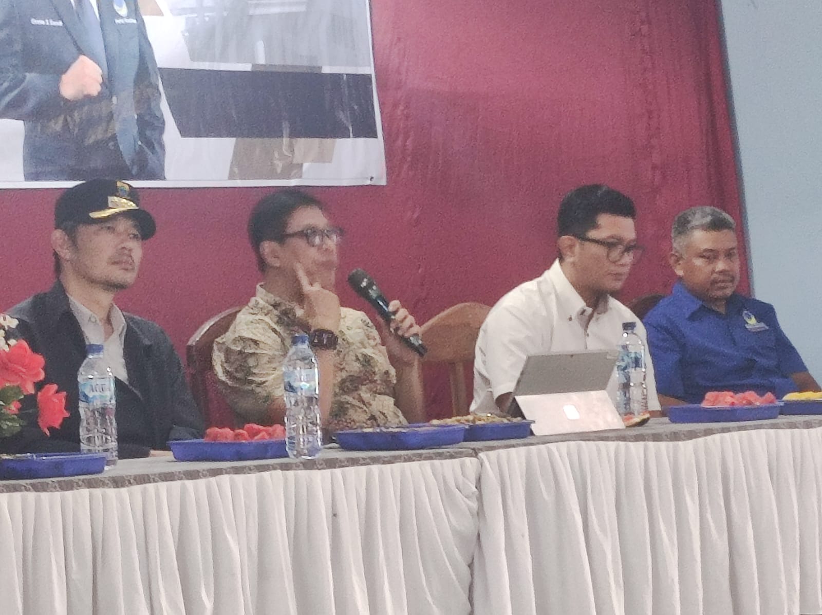 Reses III DPRD Jabar: Warga Cikadu Minta Perbaikan Jalan ke Onnie Sandi 