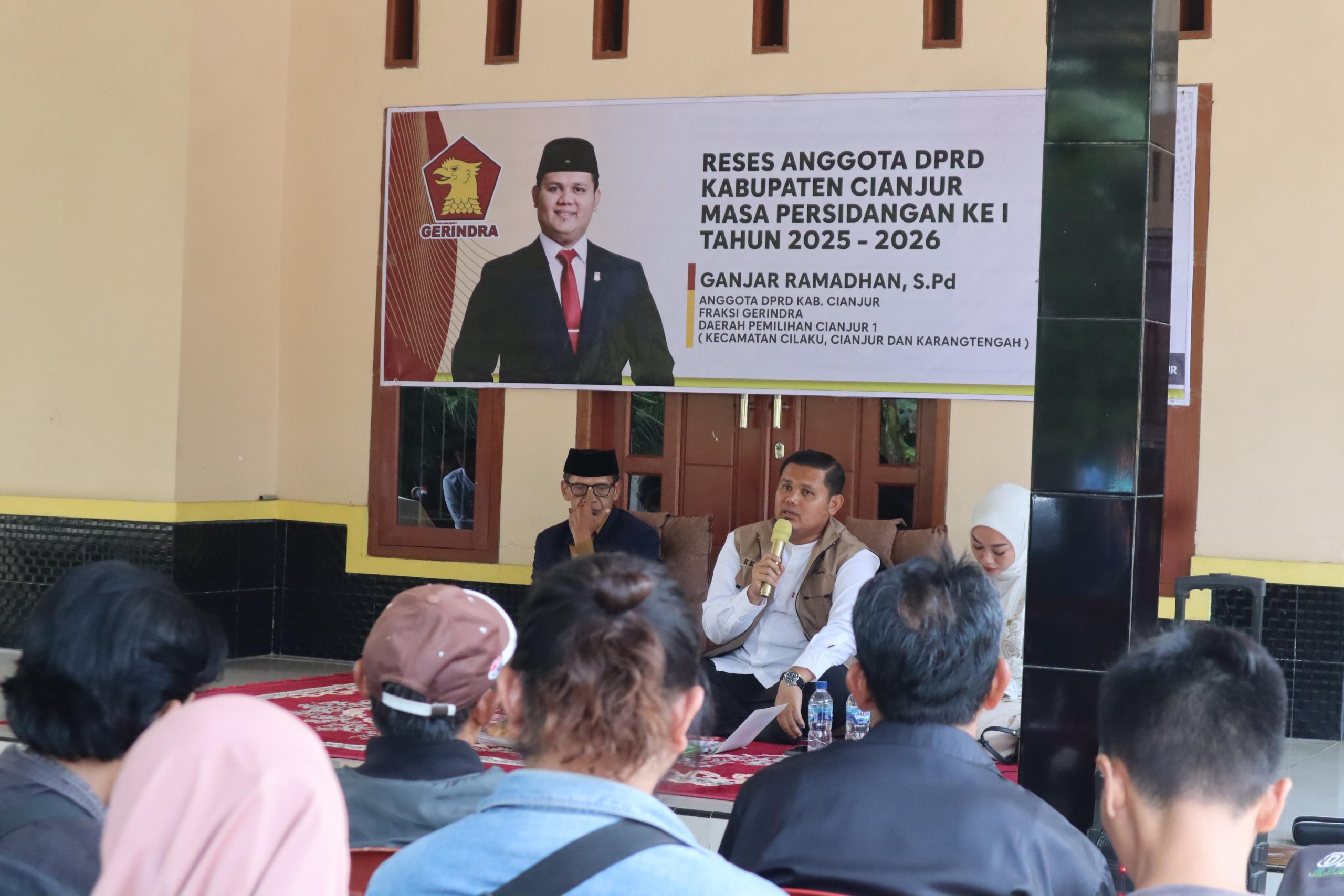 Reses DPRD Cianjur, Ganjar Ramadhan Diserbu Aspirasi Warga Soal Sampah hingga Jalan Rusak