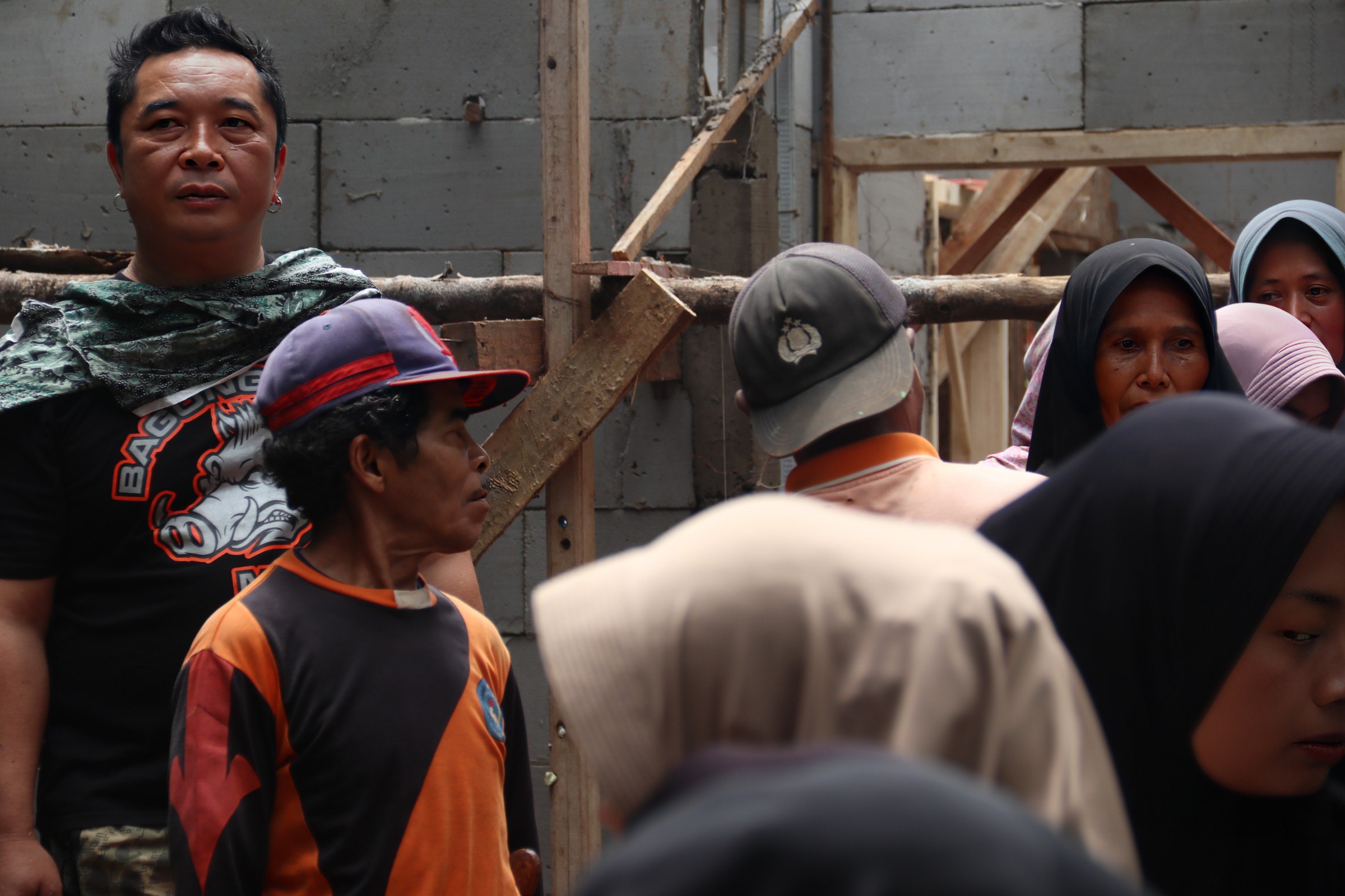 Rumah Reyot Warga Sukanagara Dibangun Ulang Komunitas Bagong Mogok