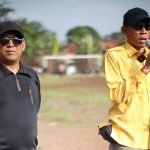 DPD Golkar Cianjur Bagikan 4.061 Sembako, Ribuan Warga Padati Lapang Pasir Munding