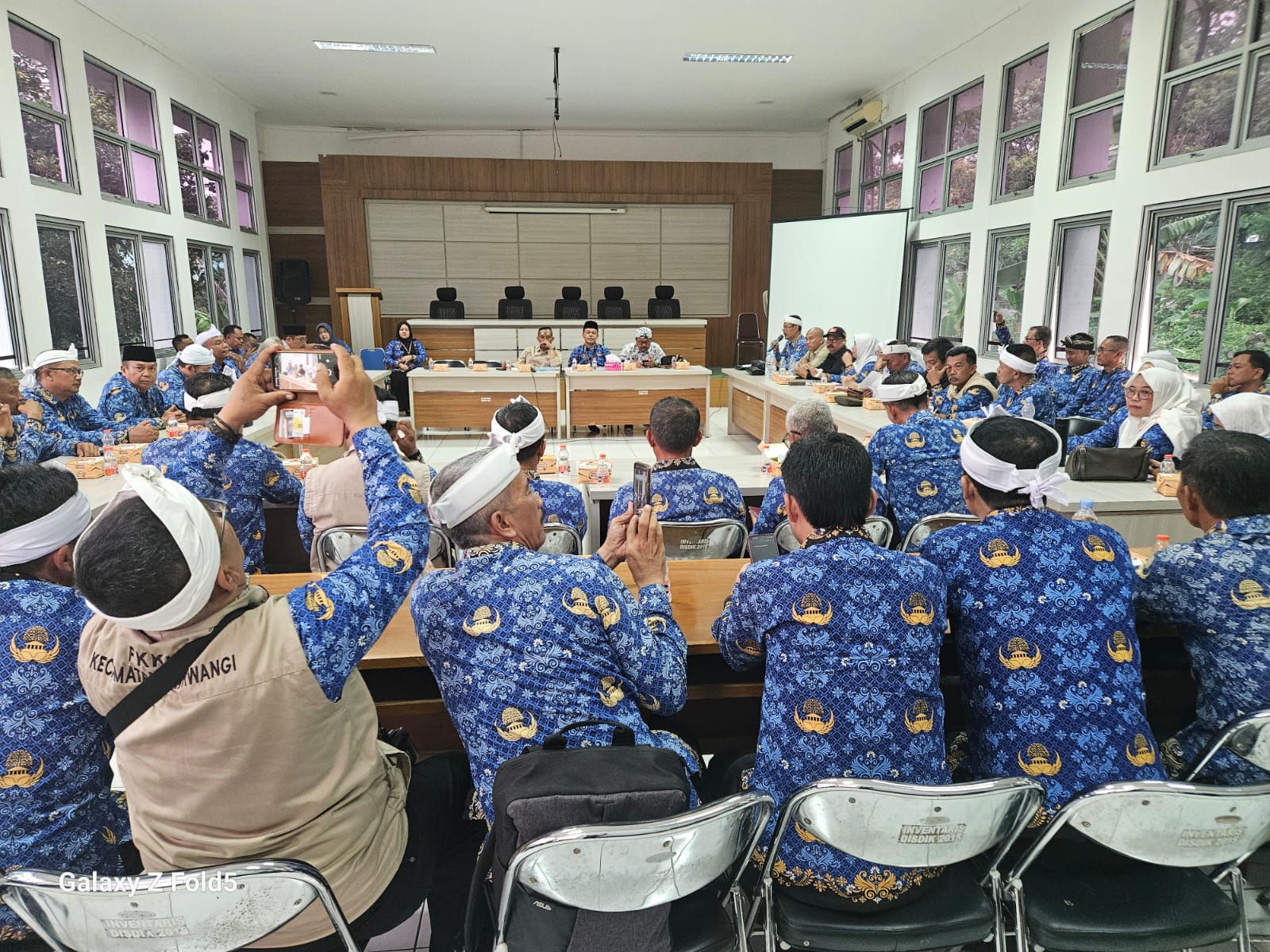 Akibat Regulasi Baru Kemendikdasmen, Ratusan Kepsek Datangi Disdikpora Cianjur