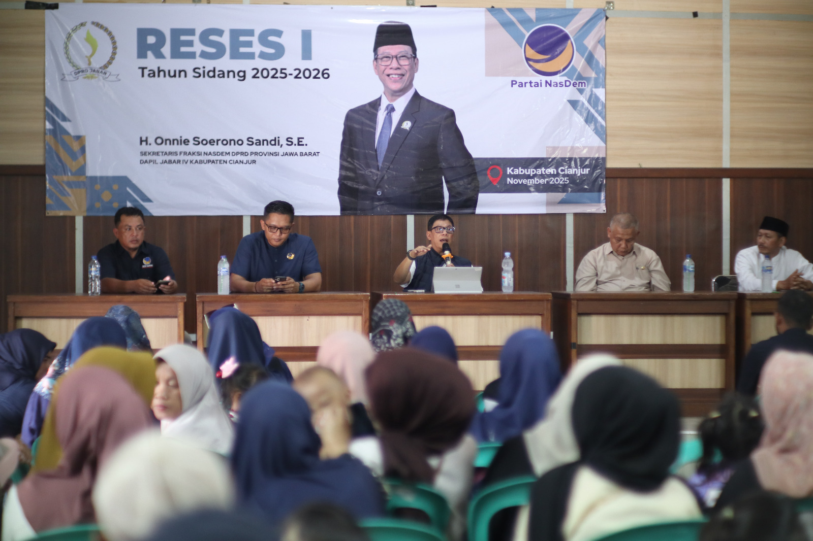 Reses Kang Onnie di Desa Jamali, Warga Desak Janji Lapangan Bola Program Gubernur Jabar