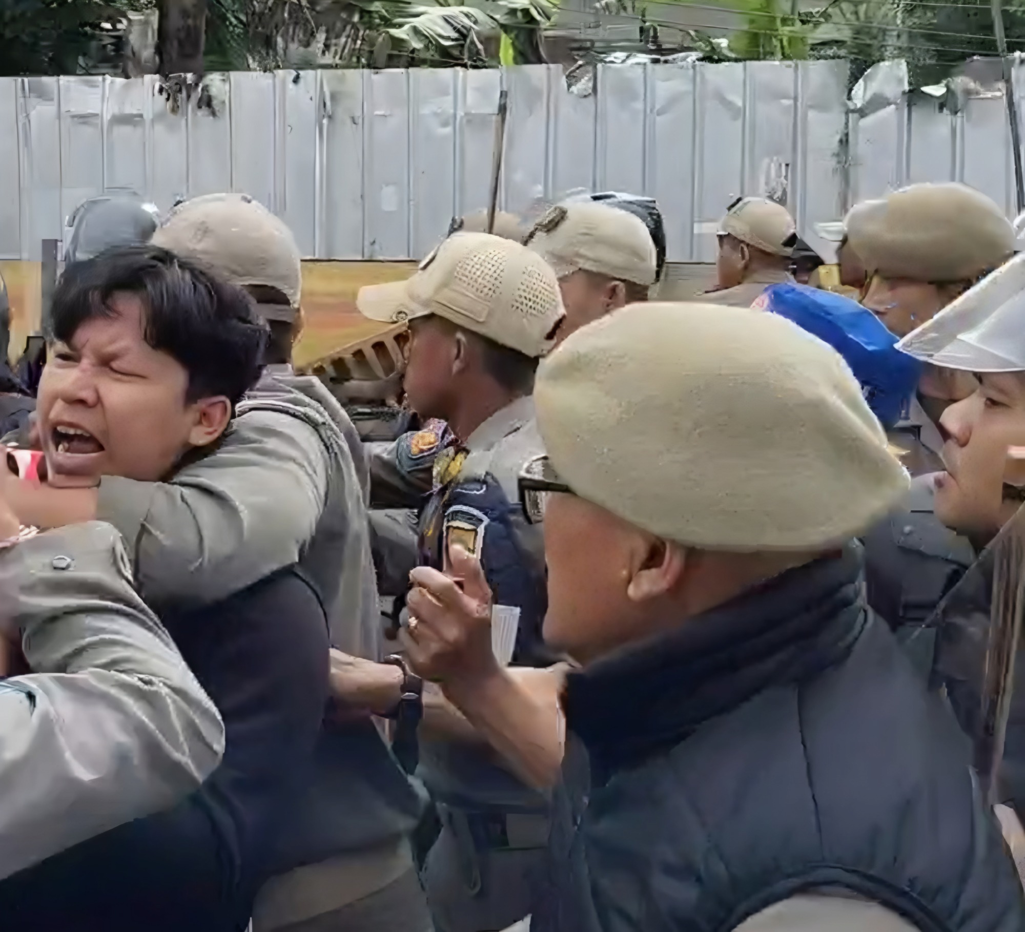 Bentrok di Bomero Citywalk, Lima Mahasiswa Luka Diduga Akibat Aksi Arogansi Satpol PP Cianjur