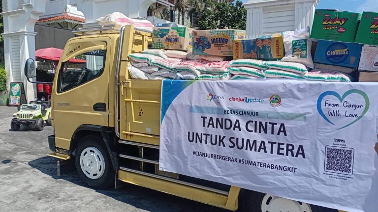 Warga Cianjur Kirim 2 Ton Beras ke Aceh dan Sumatera Melalui Cianjur Update
