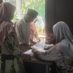 Ratusan Keluarga di Cijedil Terima Bansos Pangan, Beras dan Minyak Goreng Dibagikan