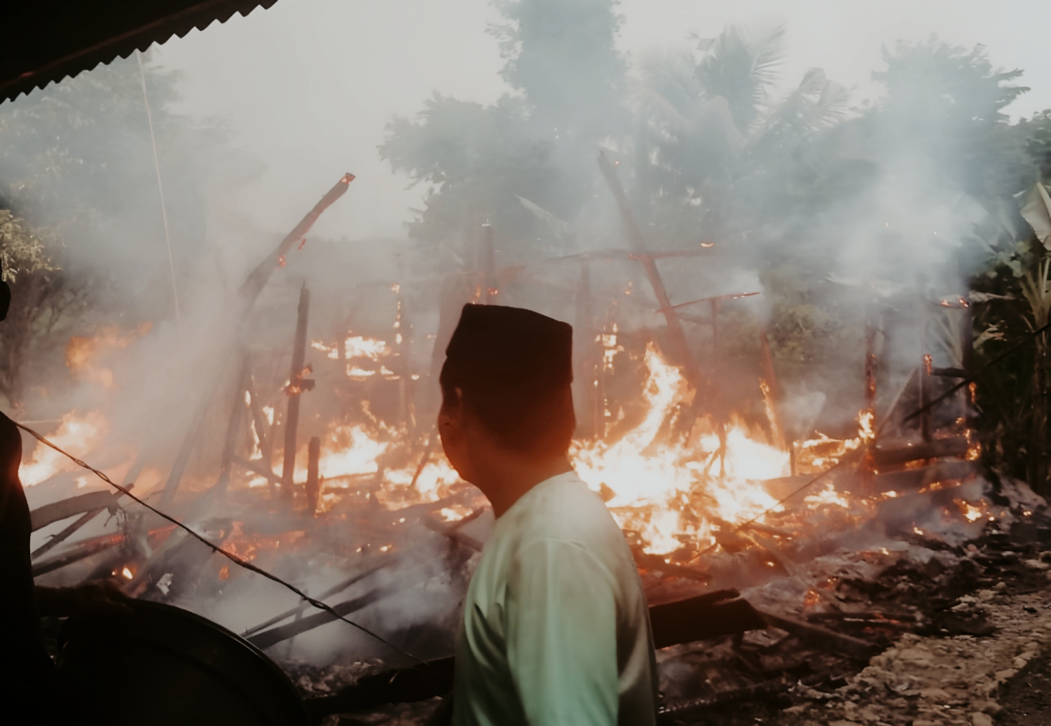 Korsleting Listrik Hanguskan Rumah di Desa Sukajadi Campaka, Satu Keluarga Mengungsi