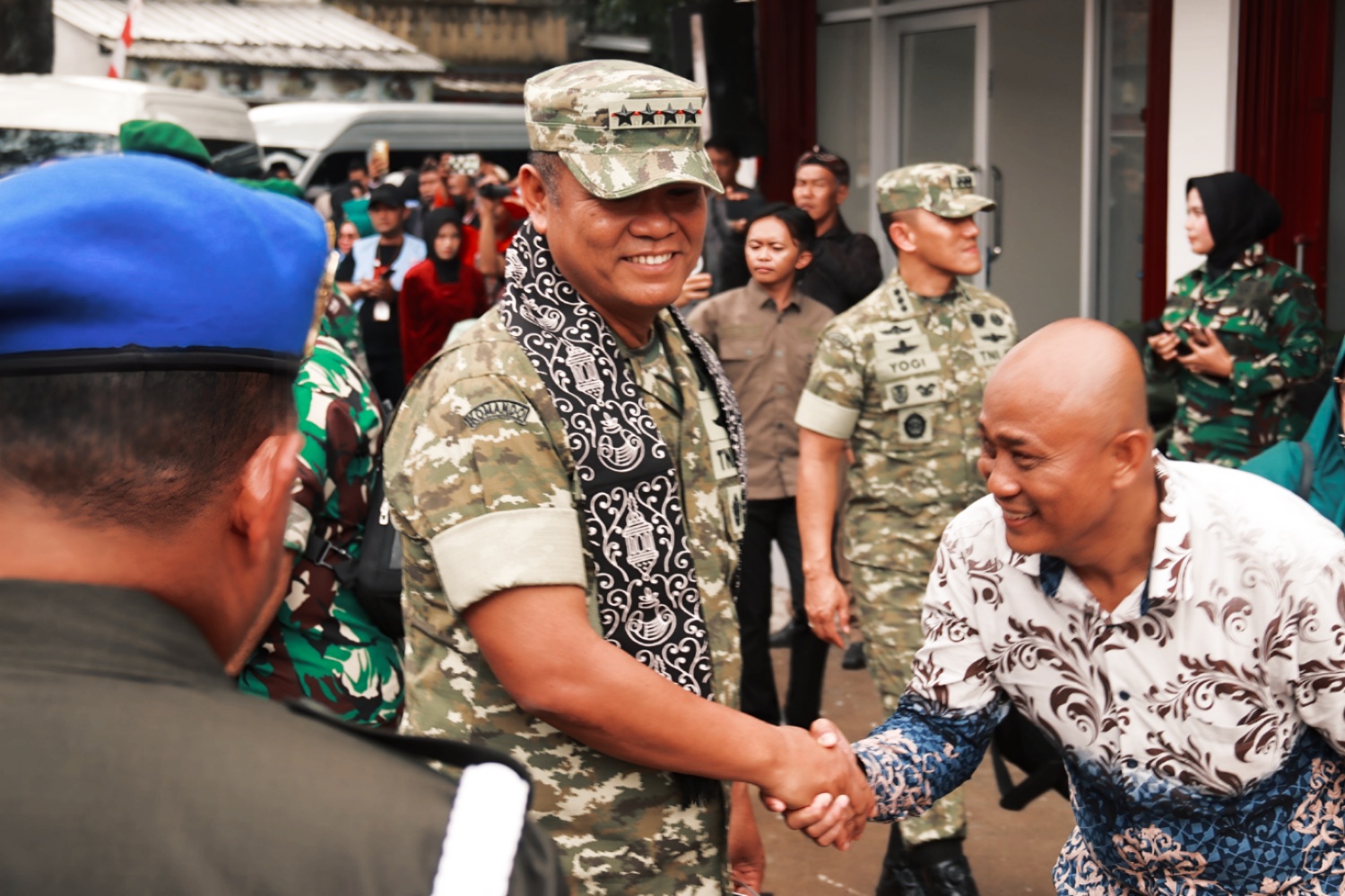 Wakil Panglima TNI Resmikan Koperasi Merah Putih Perdana di Cianjur, Dorong Kemandirian Ekonomi Desa