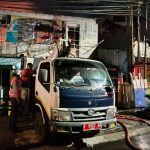 Kebakaran Toko Sanya Cianjur, Dishub Kerahkan Crane dan Personel Amankan Akses Damkar