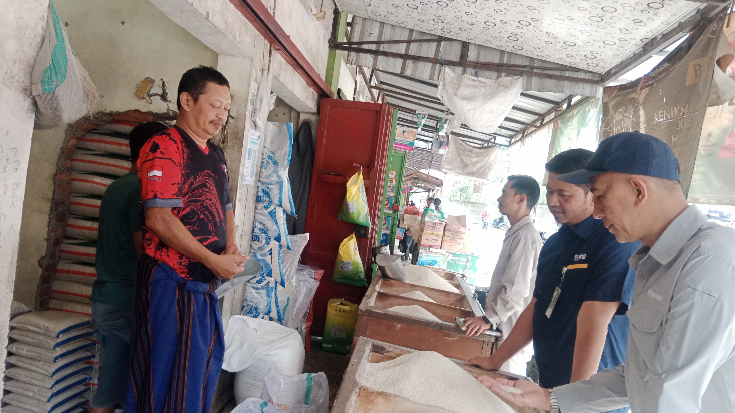 Sidak Pasar Induk Cianjur, Bulog Jamin Stok Pangan Aman dan Harga Terkendali