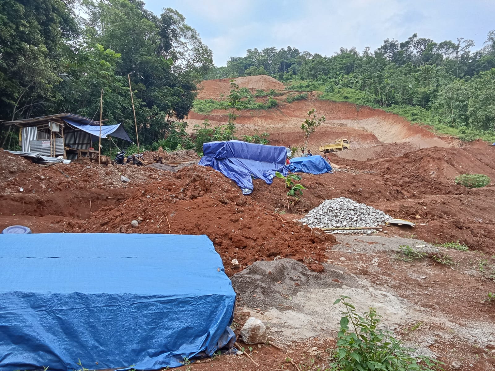 Pemkab Cianjur Hentikan Proyek Kandang Ayam PT PCN, Izin Risiko Bencana dan Lingkungan Belum Lengkap