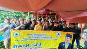 Reses di Desa Cibaregbeg, H. Irwan Diserbu Aspirasi Warga soal Jalan Rusak dan Irigasi