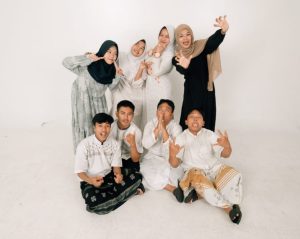 D’ Mancunk Rilis “Buru Tobatan”, Lagu Pop Sunda Satir soal Judi Online hingga Gaya Hidup Anak Muda