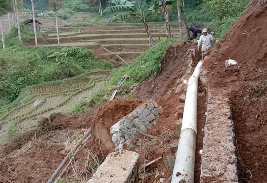 Proyek Irigasi Miliaran di Cianjur Jebol Sebelum Rampung, Desa Soroti Konstruksi dan Transparansi