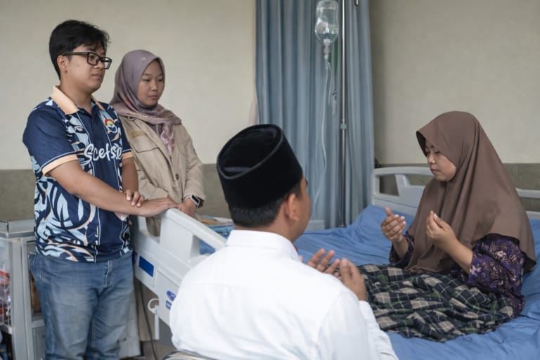 Tak Hanya Obati Fisik, RSUD Cimacan Hadirkan Program WAROIS untuk Kuatkan Mental dan Spiritual Pasien