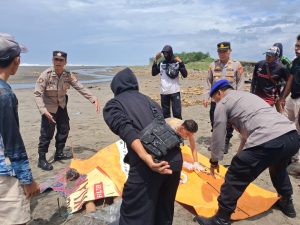 ABK Hilang Diduga Kecelakaan Laut Ditemukan Tewas Terdampar di Muara Cidamar Cianjur Tanpa Busana