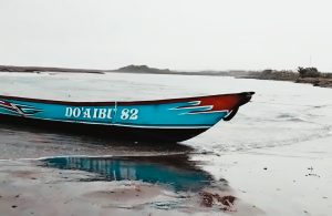 Perahu Nelayan Terdampar di Pesisir Cianjur, Satu ABK Hilang