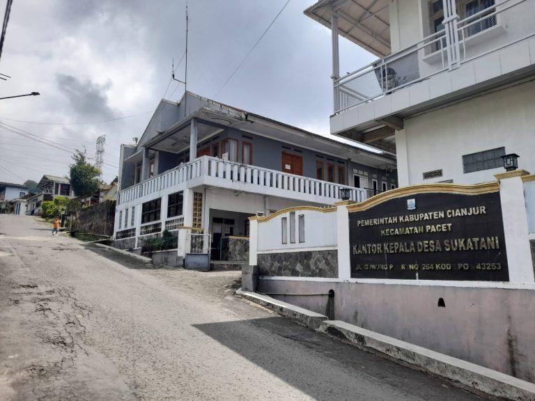 Bantuan Pangan Beras dan Minyak Tak Kunjung Datang, Warga Pacet Kecewa Pulang Tangan Kosong