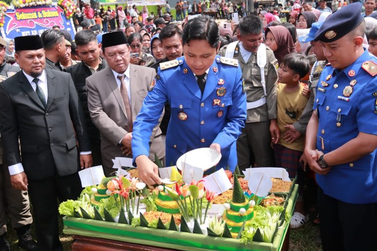 HUT Damkar, Satpol PP, dan Satlinmas di Cianjur Meriah, Ribuan Rokok Ilegal dan Miras Dimusnahkan