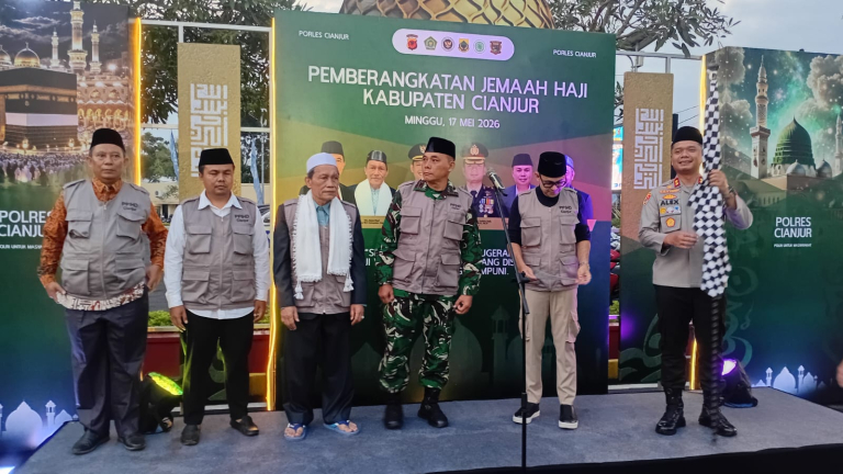 73 Calon Jemaah Haji Asal Cianjur Diberangkatkan ke Bekasi, Kepolisian Beri Pelayanan Khusus