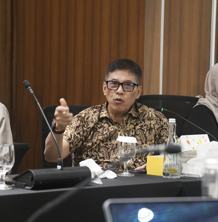 Anggota Komisi III DPRD Jabar Kang Onnie Soroti Pelayanan Bank BJB saat Kunker ke KCK Jakarta.