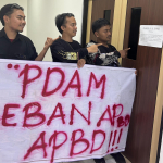 Belum Reda Spanduk “SANUSI”, DPRD Cianjur Kembali Disentil Tulisan “PDAM Beban APBD”