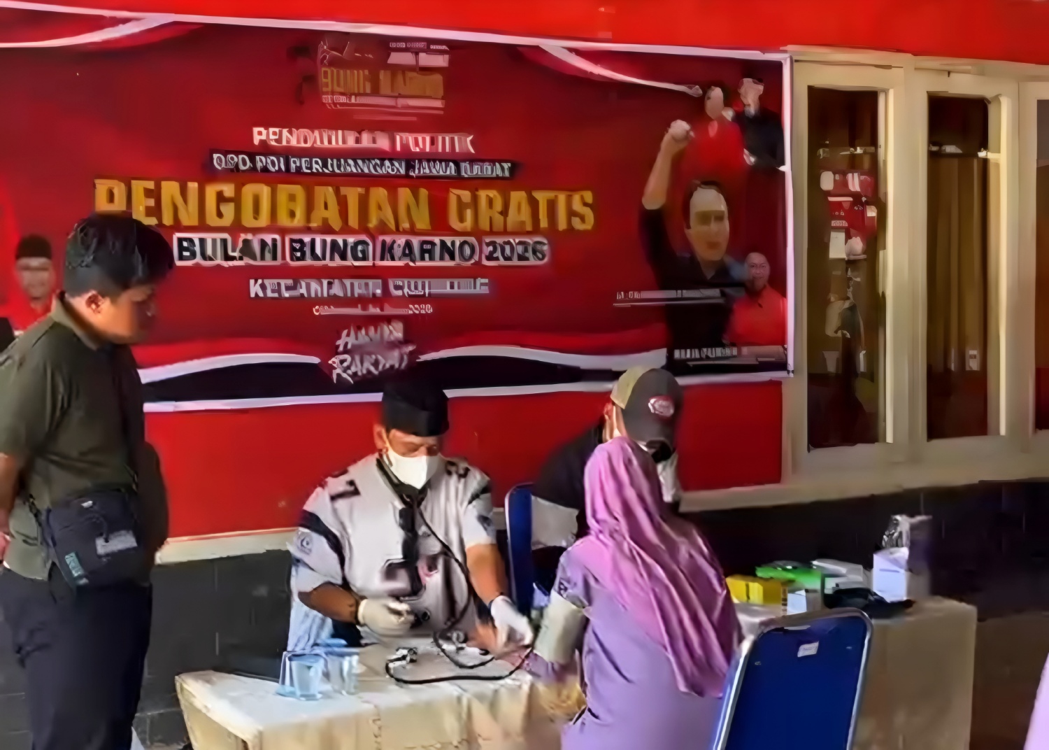 PDIP Cianjur Gelar Pengobatan Gratis di Cibinong, Ratusan Warga Manfaatkan Layanan