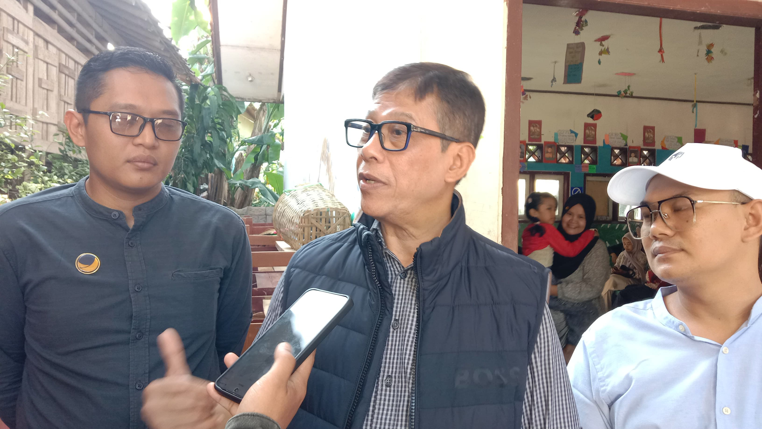 Kang Onnie Dorong Budaya Pilah Sampah saat Serap Aspirasi Warga Desa Mulyasari