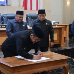 DPRD Sukabumi Setujui Raperda Pertanggungjawaban APBD 2025, Bupati Tegaskan Komitmen Akuntabilitas