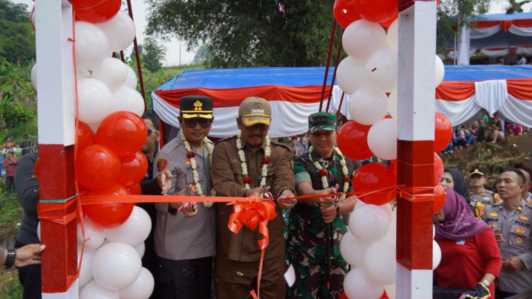 Jembatan Gantung Prima Jantake Diresmikan, Bupati Sukabumi: Perkuat Akses dan Perekonomian Warga