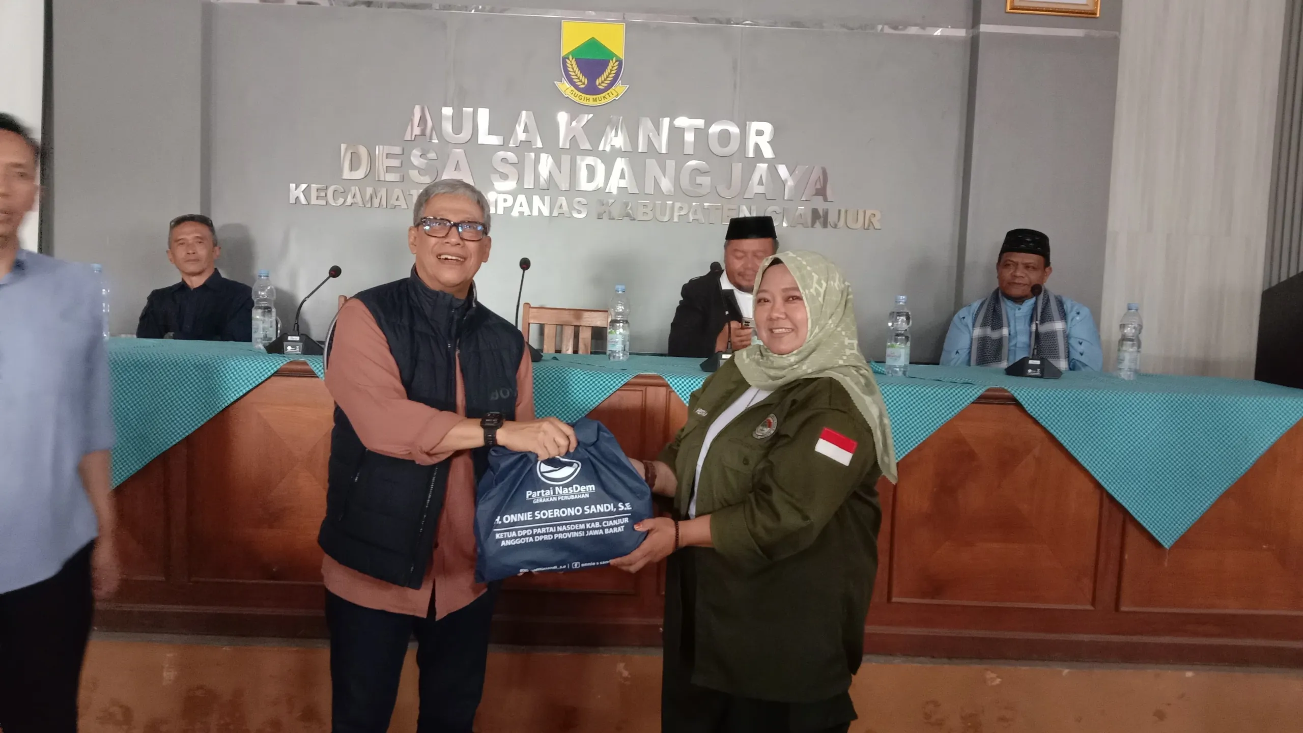 Onnie S Sandi Tampung Aspirasi Warga Cibanteng, Ambulans dan Perbaikan Jalan Mencuat
