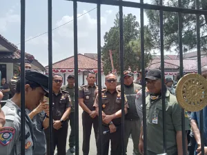 Demo di Kejari Sukabumi, FWSS Desak Buka-Bukaan Data Proyek Strategis