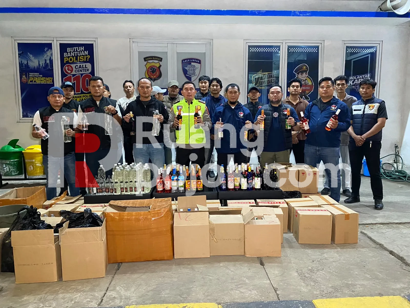 Polisi Ungkap Modus Penjualan Miras Keliling Gunakan Mobil Boks di Sukabumi