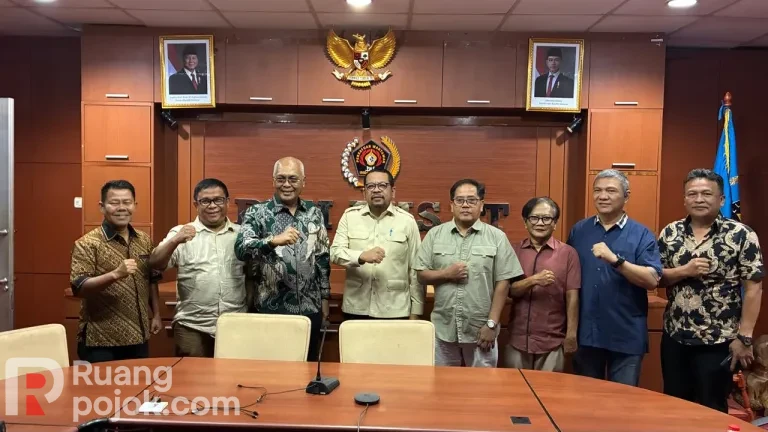 Kepala Bakom RI Bahas Perlindungan Media dan Regulasi Media Sosial di Podcast PWI