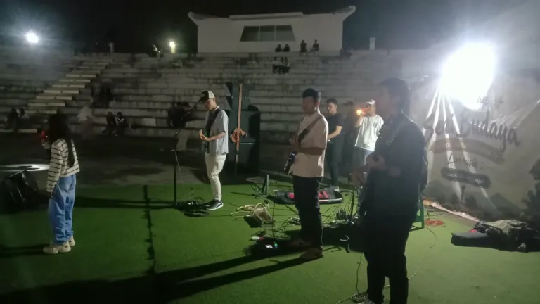 Alun-alun Cianjur Hidupkan Seni Sunda Lewat Ngaos, Mamaos, Maenpo