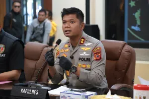 Kebakaran Rumah di Sawahgede Rugikan Warga Rp500 Juta, Polisi Dalami Kasus Anak Kandung Korban.