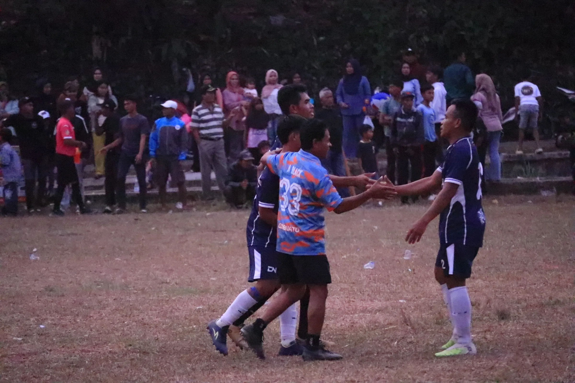 Piala Kepala Desa Sindangkerta 2026 Meriah, Ribuan Warga Tumpah Ruah Saksikan Laga Antar-RW
