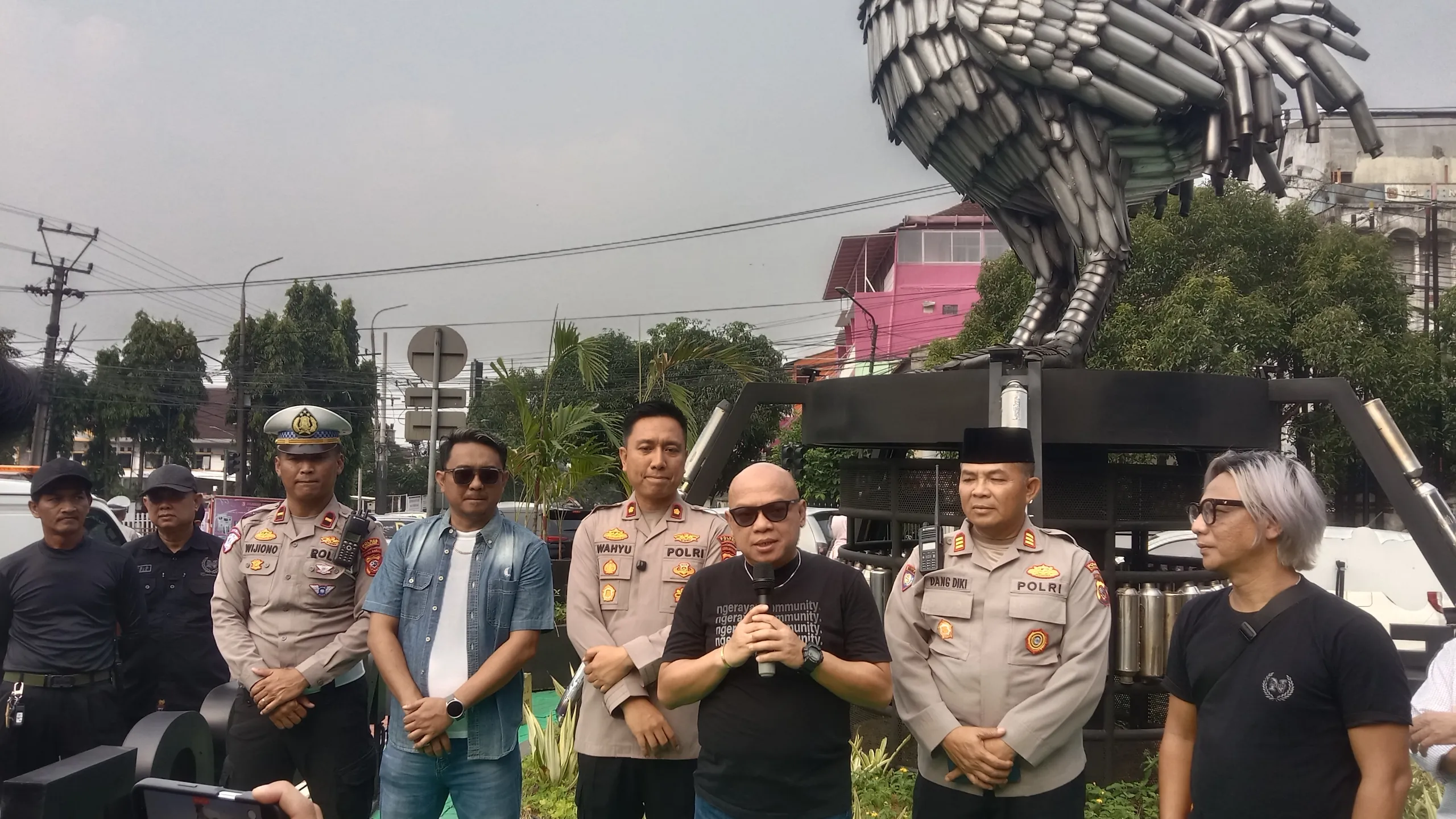 NCI dan Polres Cianjur Gelar Jumat Berbagi, Ribuan Paket Telur Dibagikan kepada Warga
