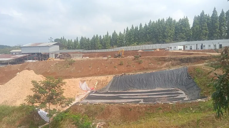 Diduga Langgar Kontrak, PT MCM Diminta Hentikan Aktivitas di Pabrik Emas Waluran