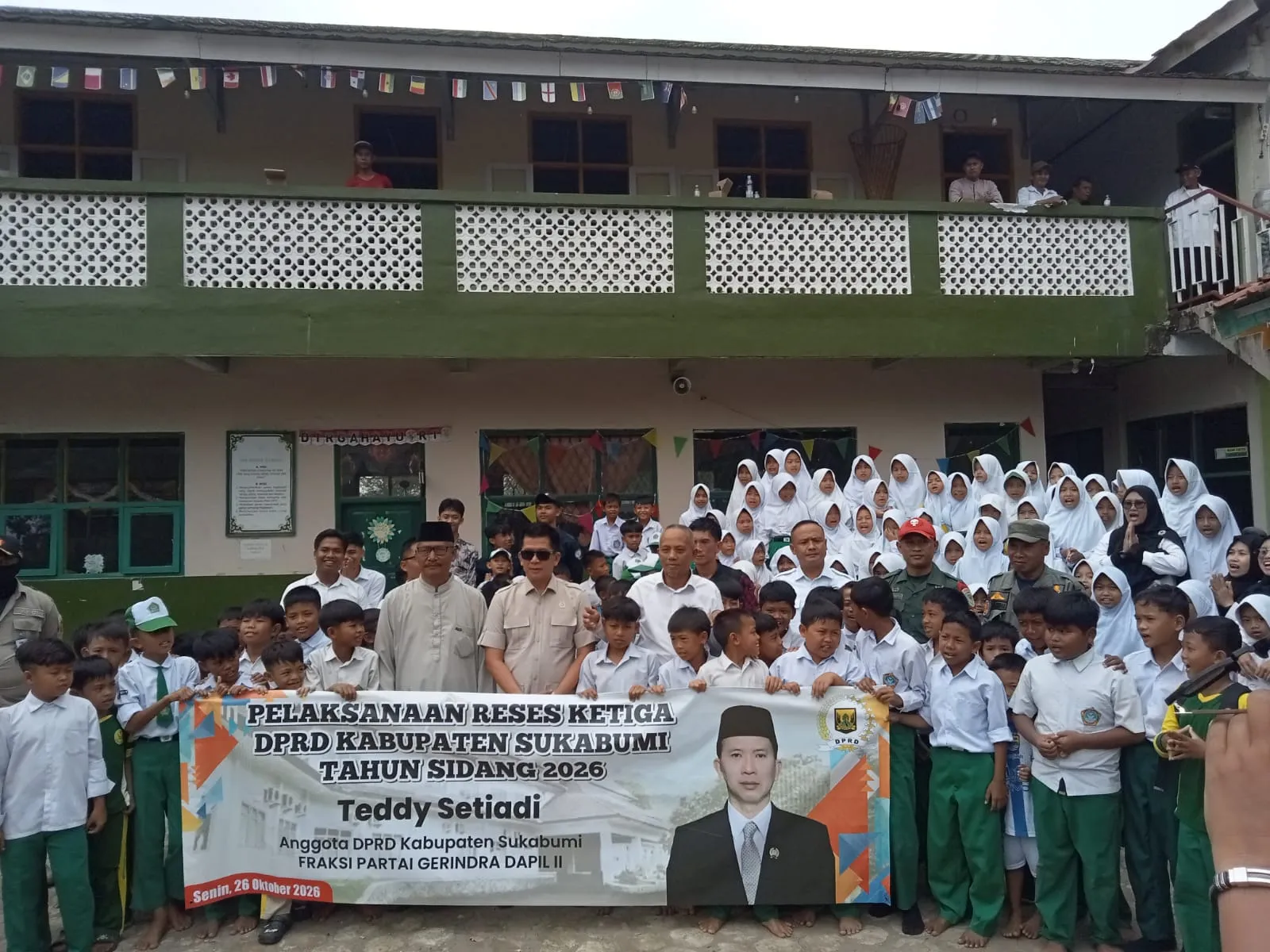 Reses Ketiga DPRD Sukabumi, Teddy Setiadi Tampung Aspirasi Warga Parakan Salak