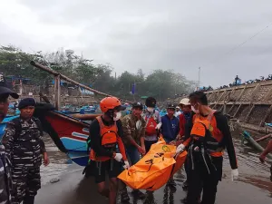 Nelayan yang Hilang saat Perahu Terbalik di Cidaun Ditemukan Meninggal