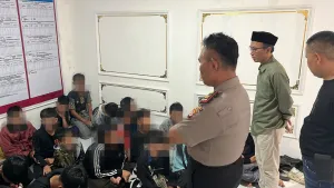 Viral Tawuran Bersenjata Celurit di Cibeber Cianjur, Polisi Amankan 32 Pelajar
