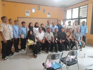 Camat Cisolok Kumpulkan Kepala SPPG dan Mitra MBG, Tegaskan Kewajiban PBG Dapur